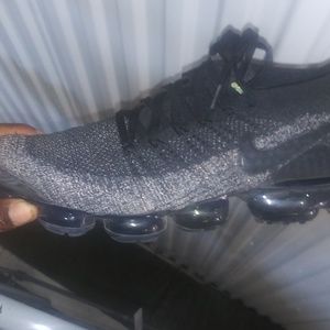 Black Nike Vapormax size 13 $100